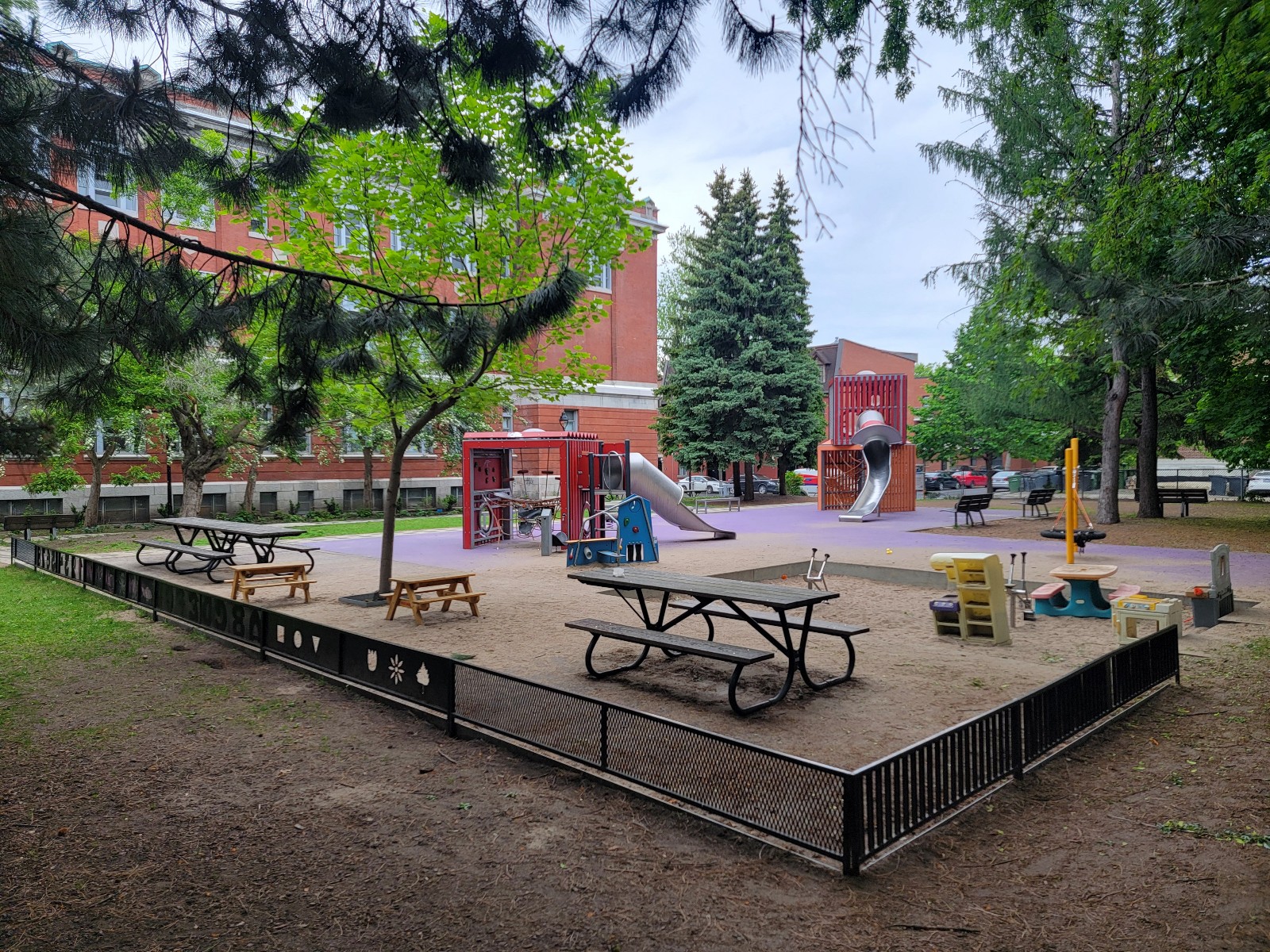 Parc Saint-Jacques banner image